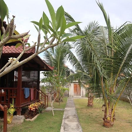 Svaha Nusa Guest House Нуса-Лембонган Экстерьер фото