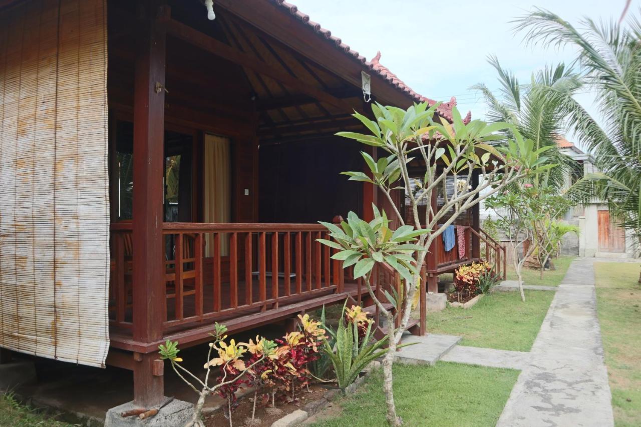 Svaha Nusa Guest House Нуса-Лембонган Экстерьер фото