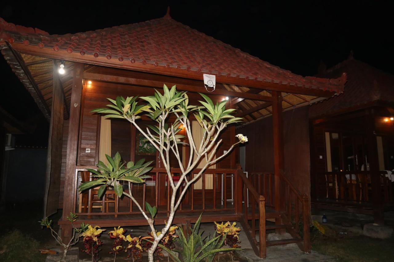 Svaha Nusa Guest House Нуса-Лембонган Экстерьер фото