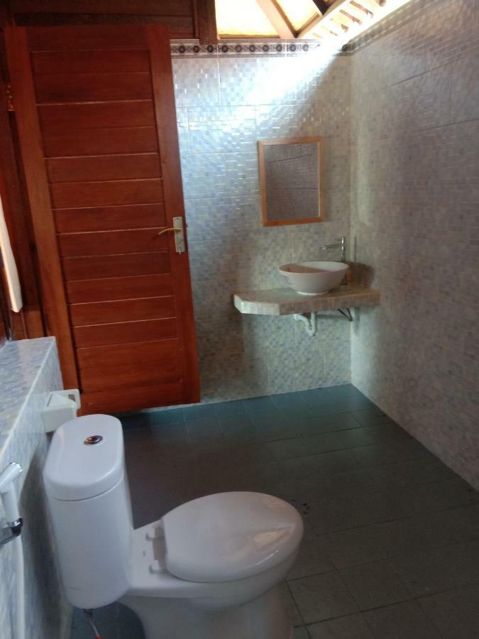 Svaha Nusa Guest House Нуса-Лембонган Экстерьер фото