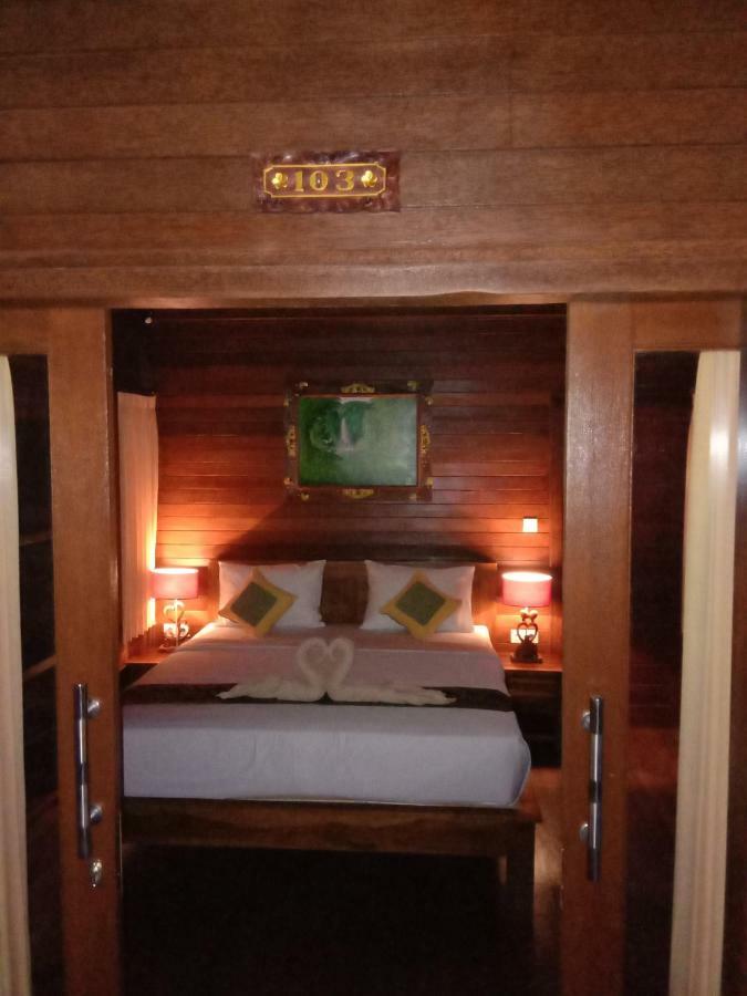Svaha Nusa Guest House Нуса-Лембонган Экстерьер фото