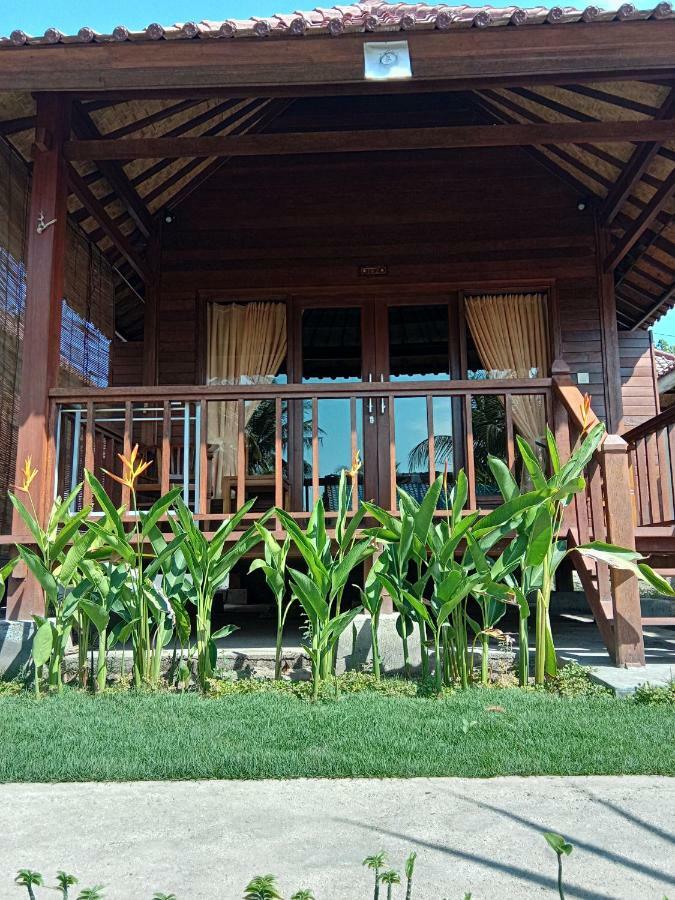 Svaha Nusa Guest House Нуса-Лембонган Экстерьер фото